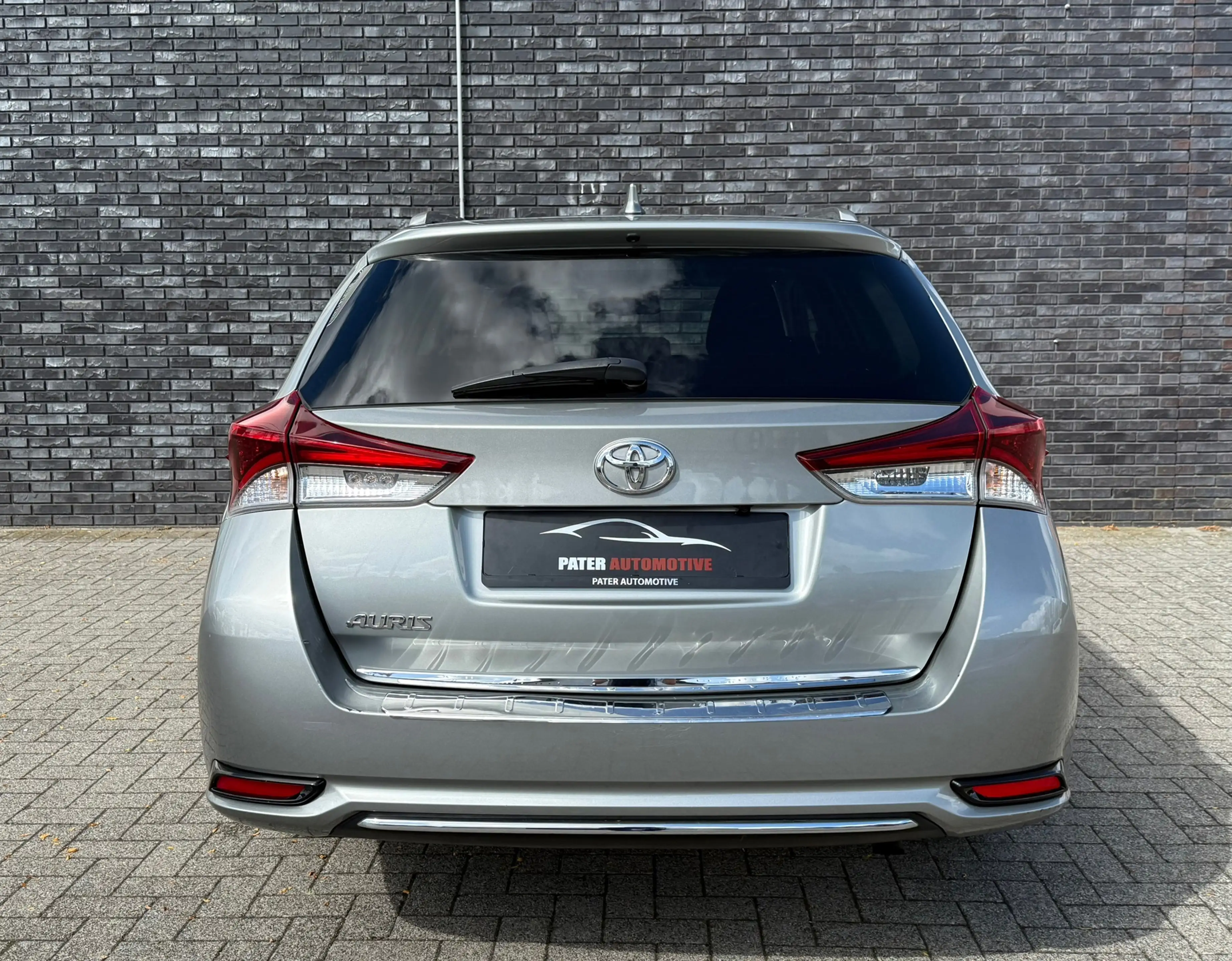 Toyota Auris Touring Sports 1.2T Dynamic S+ Camera|Navi|PCS|Sto — photo 12