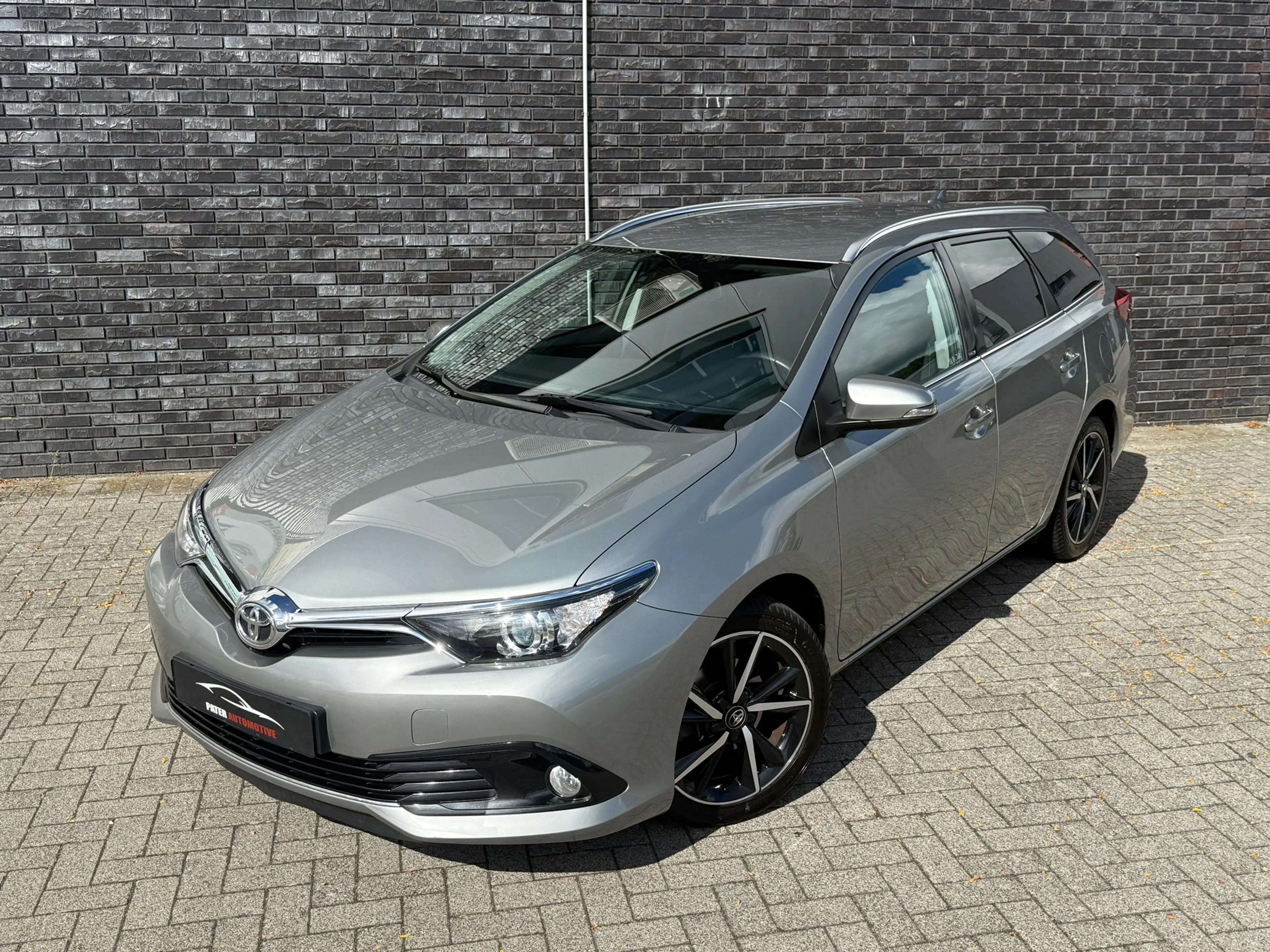 Toyota Auris Touring Sports 1.2T Dynamic S+ Camera|Navi|PCS|Sto — photo 10