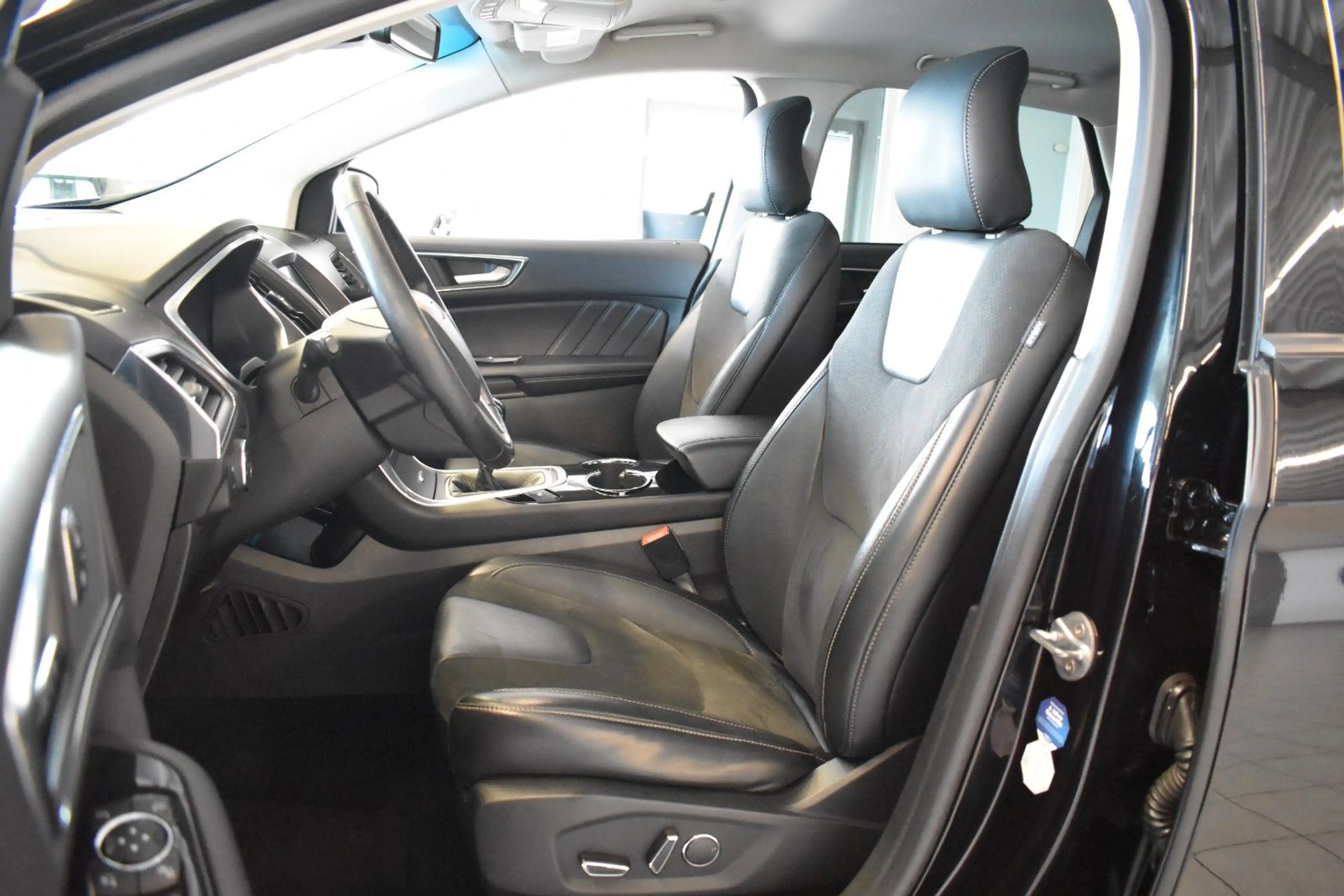 Ford Edge ST-Line 4x4/NAVI/CARPLAY/KEYLESS/SHZ/AHK — photo 14