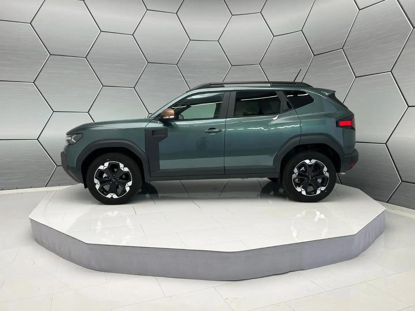 Dacia Duster Extreme TCe 130 4WD 18" City Paket SHZ Yeşil - 2