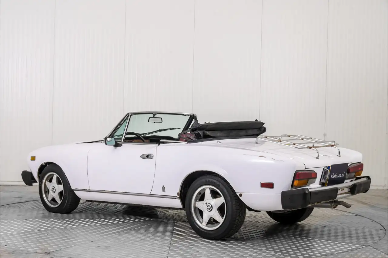 Fiat 124 Spider 2000 Sport, foto 8