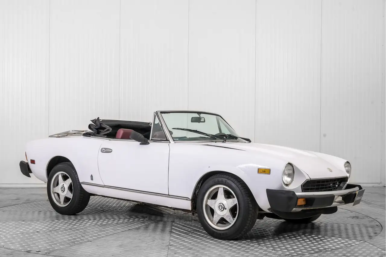 Fiat 124 Spider 2000 Sport, foto 7