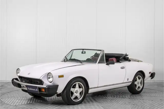 Fiat 124 Spider 2000 Sport