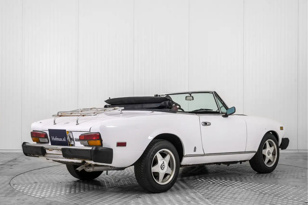 Fiat 124 Spider 2000 Sport, foto 2