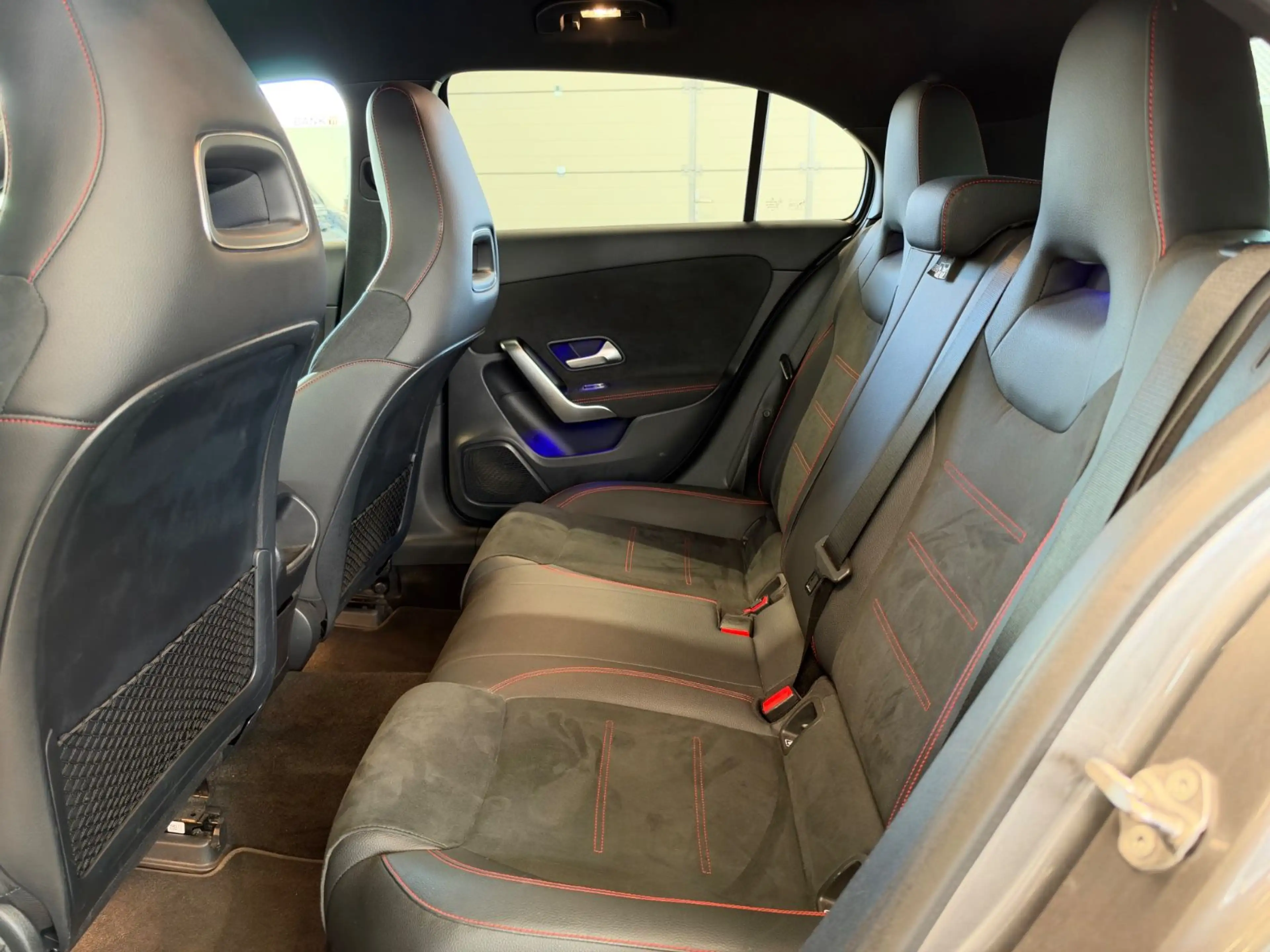 Mercedes-Benz A 200 AMG Night Ambiente Kamera MBUX — photo 12