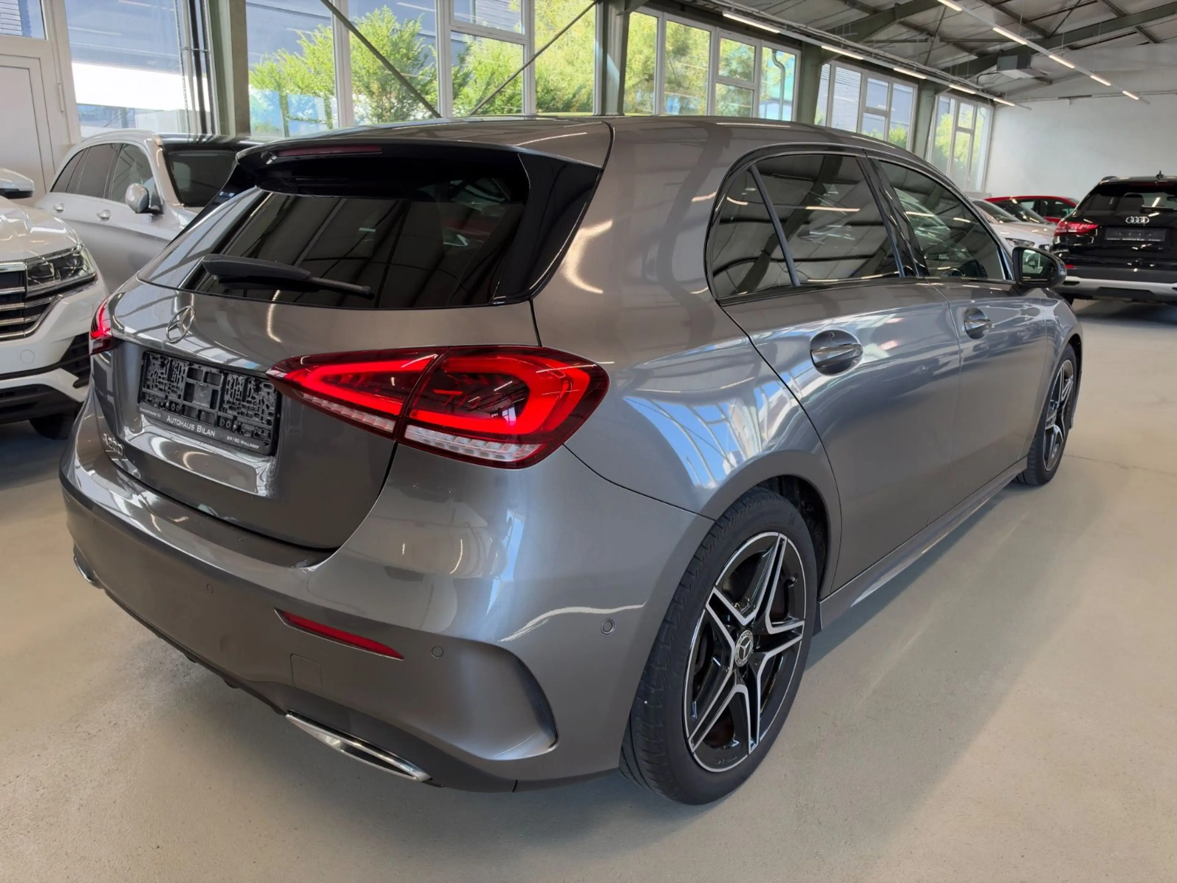 Mercedes-Benz A 200 AMG Night Ambiente Kamera MBUX — photo 6