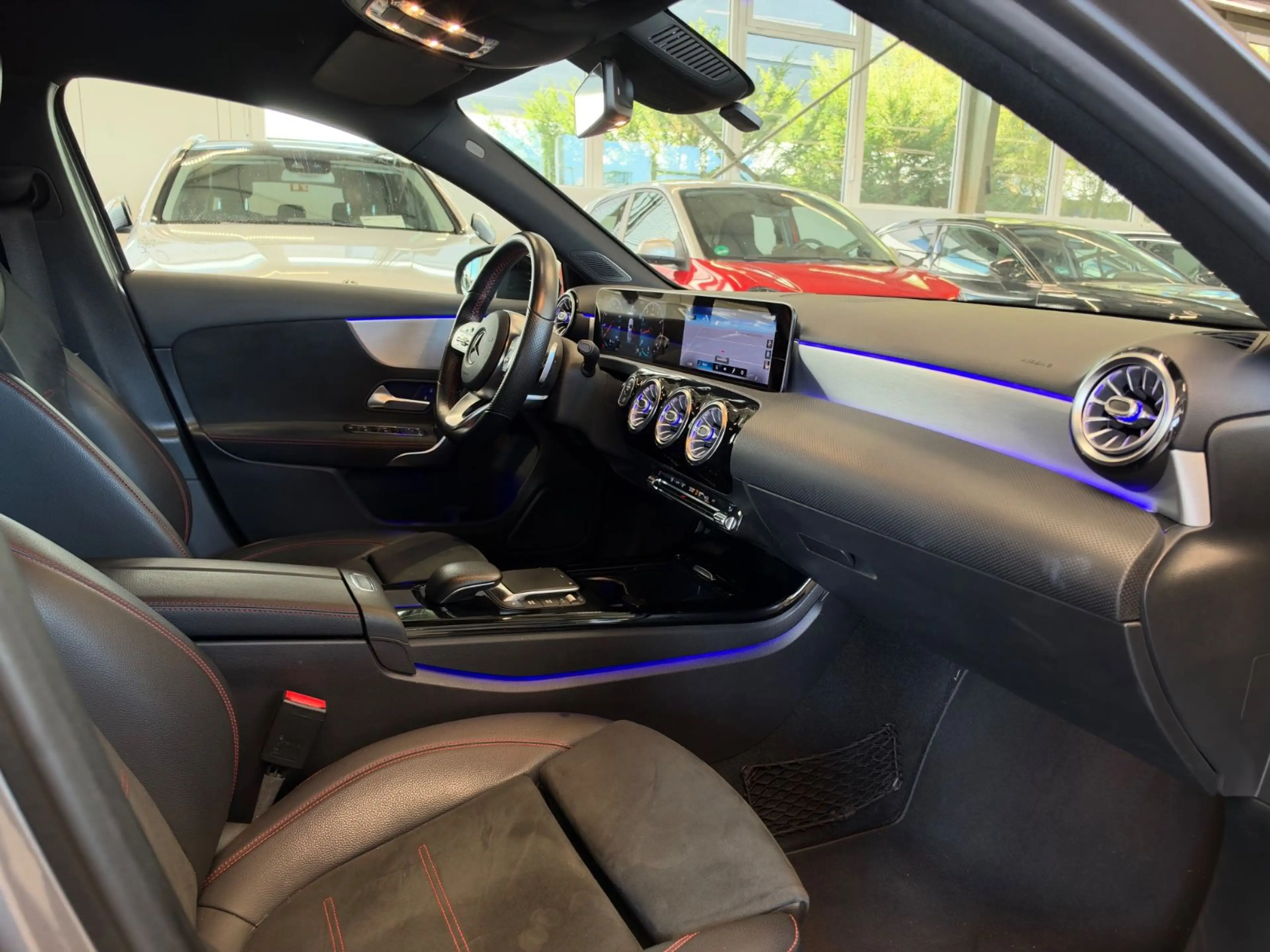 Mercedes-Benz A 200 AMG Night Ambiente Kamera MBUX — photo 15