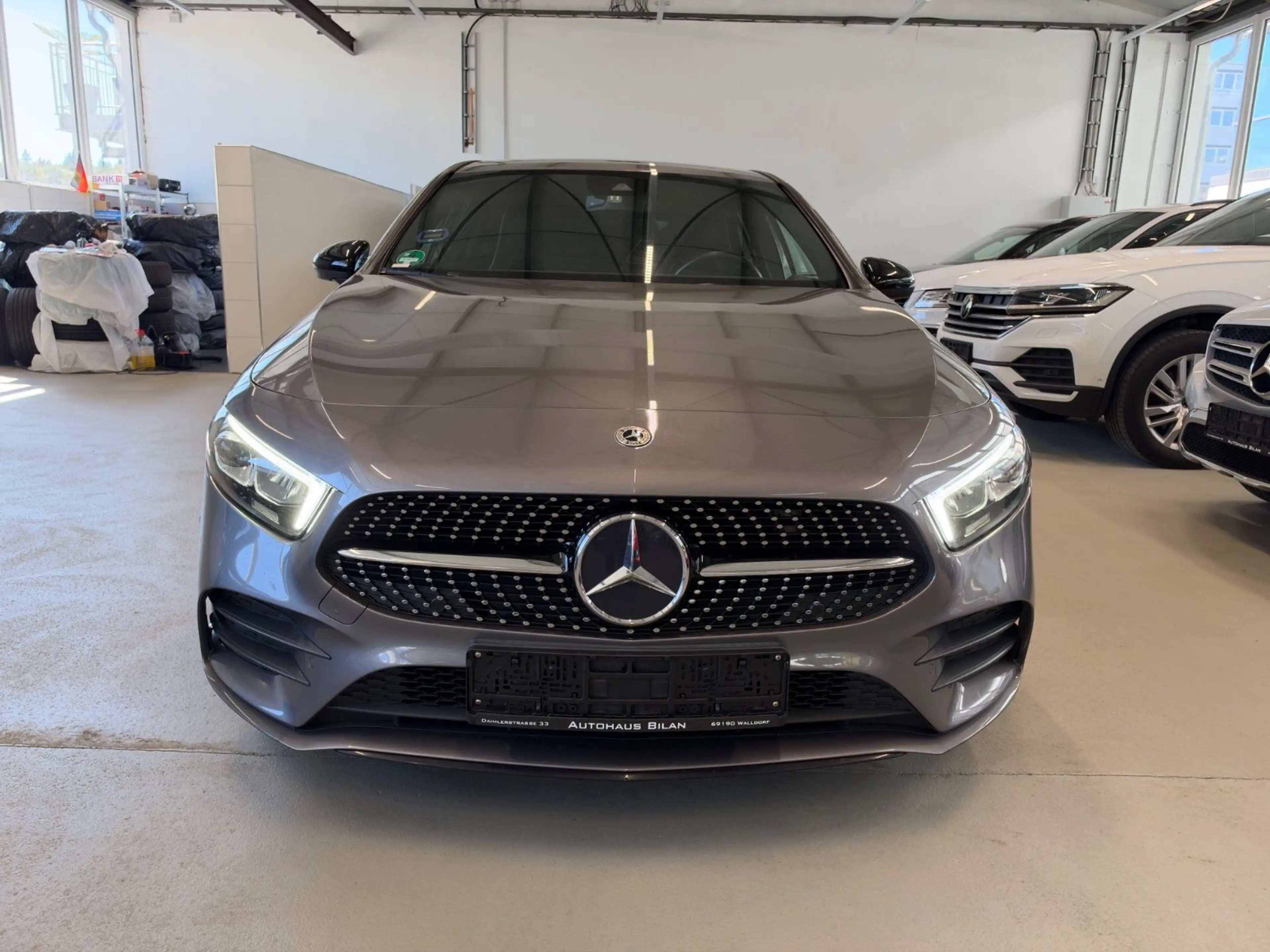 Mercedes-Benz A 200 AMG Night Ambiente Kamera MBUX — photo 9