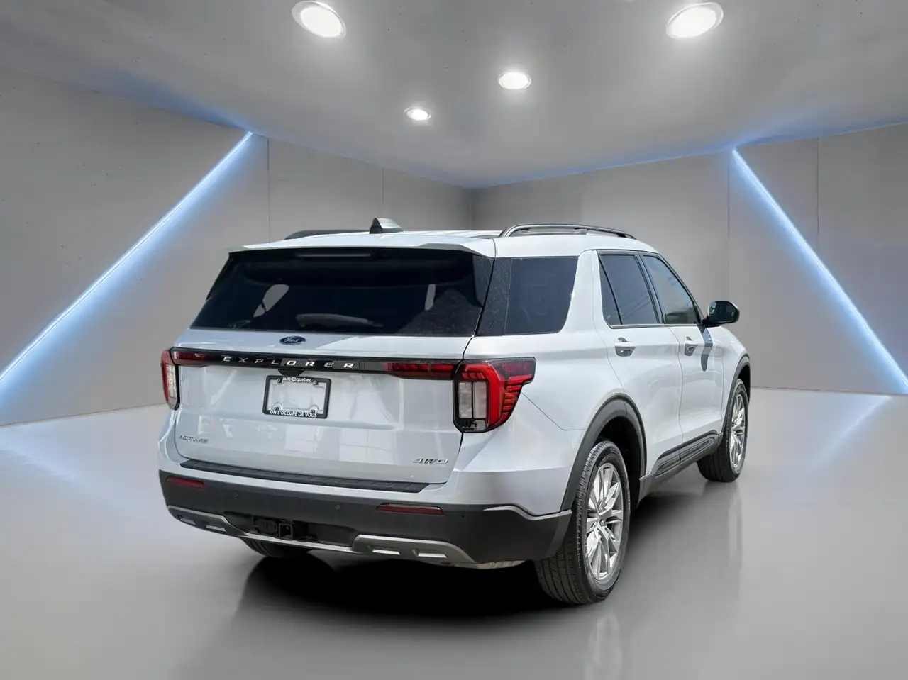 Ford Explorer снимка Ford Explorer