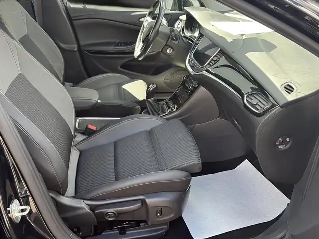 Opel Astra view 13