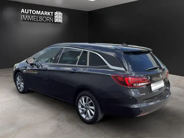 Opel Astra view 6