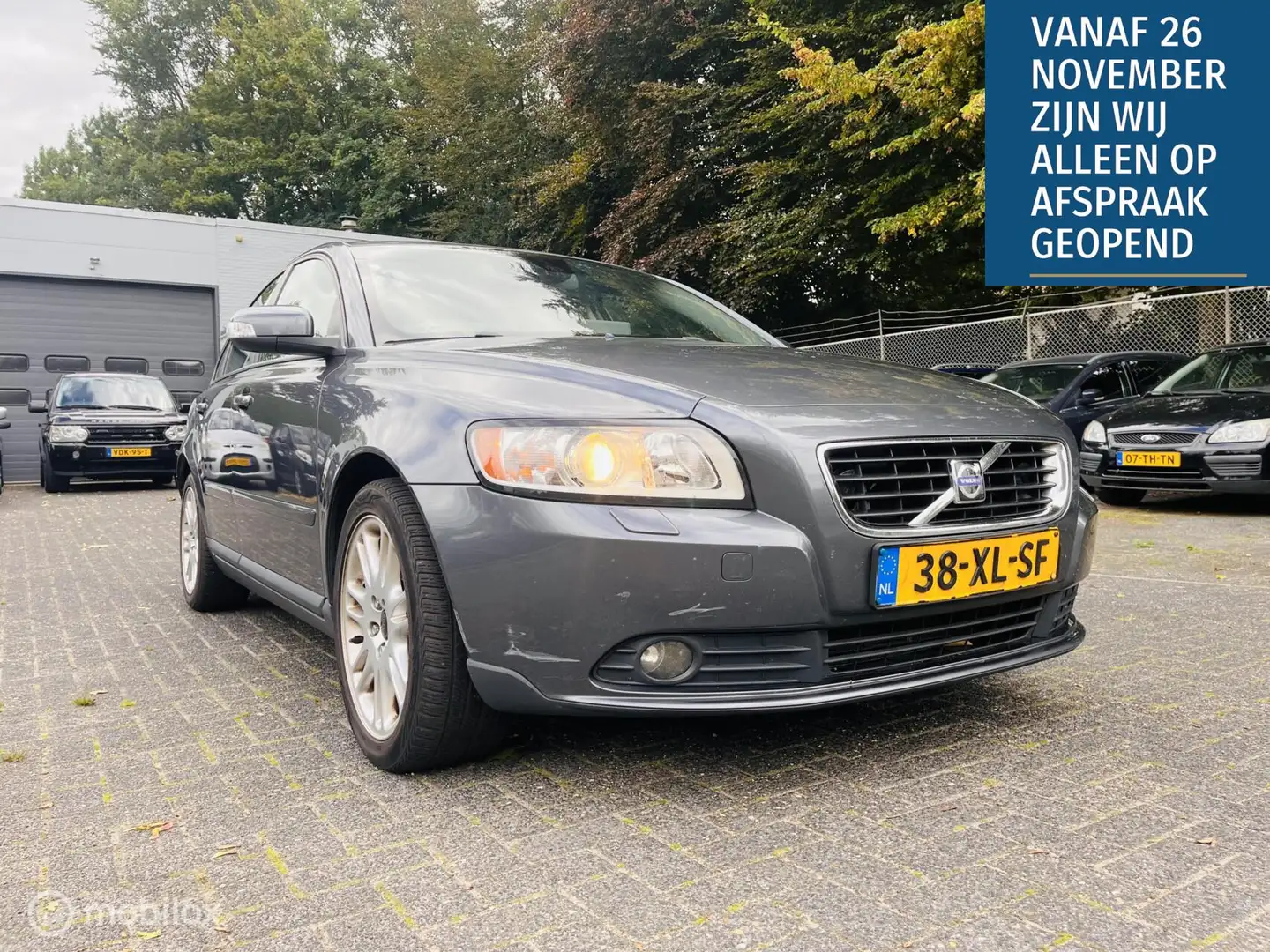 Volvo S40 1.8 Momentum LM / Clima / Trekhaak / APK 08-2026 Grau - 2