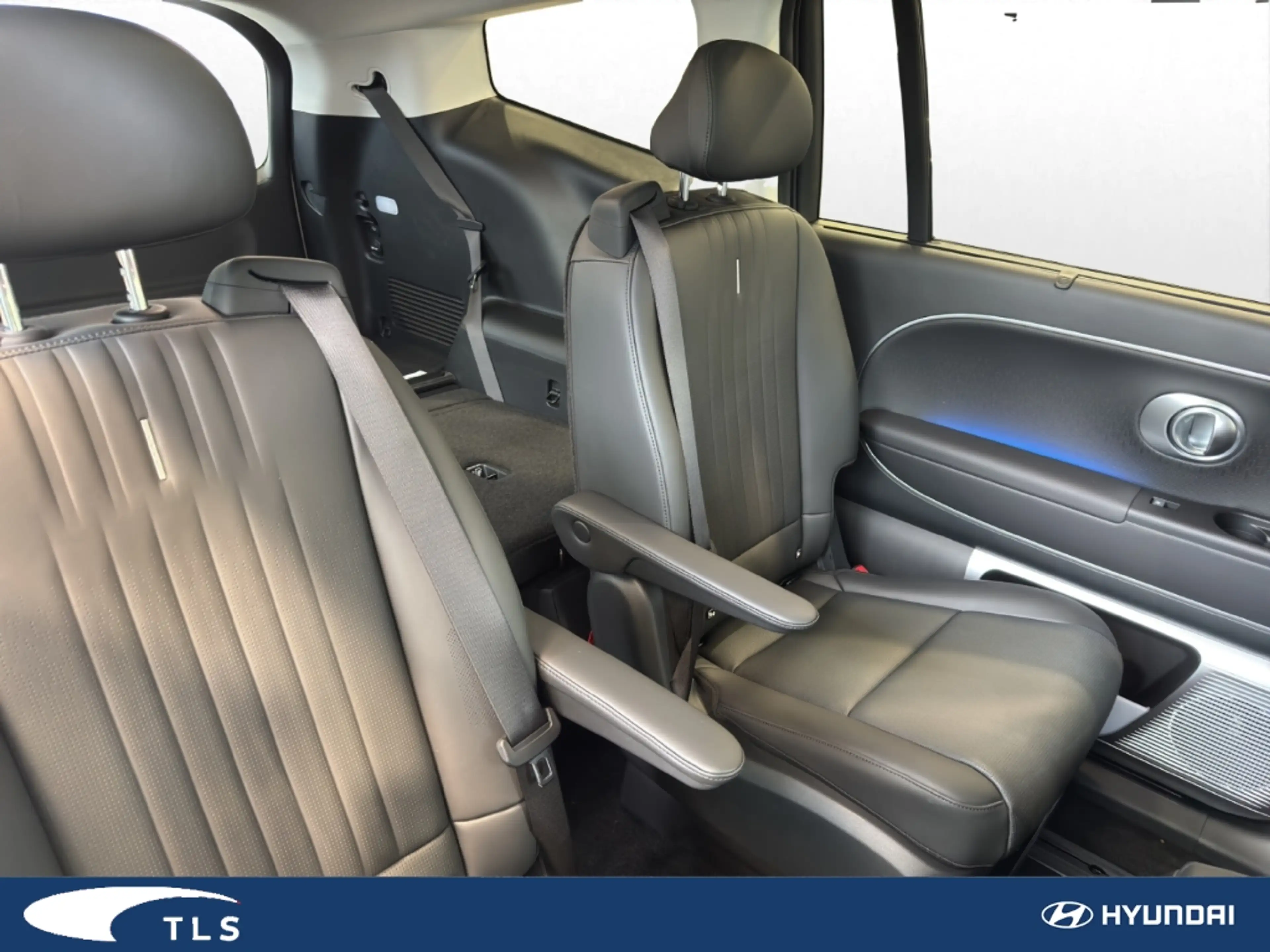 Hyundai IONIQ 9 226 kW 4WD Uniq HUD Niveau El. Fondsitzverst. El. — photo 15