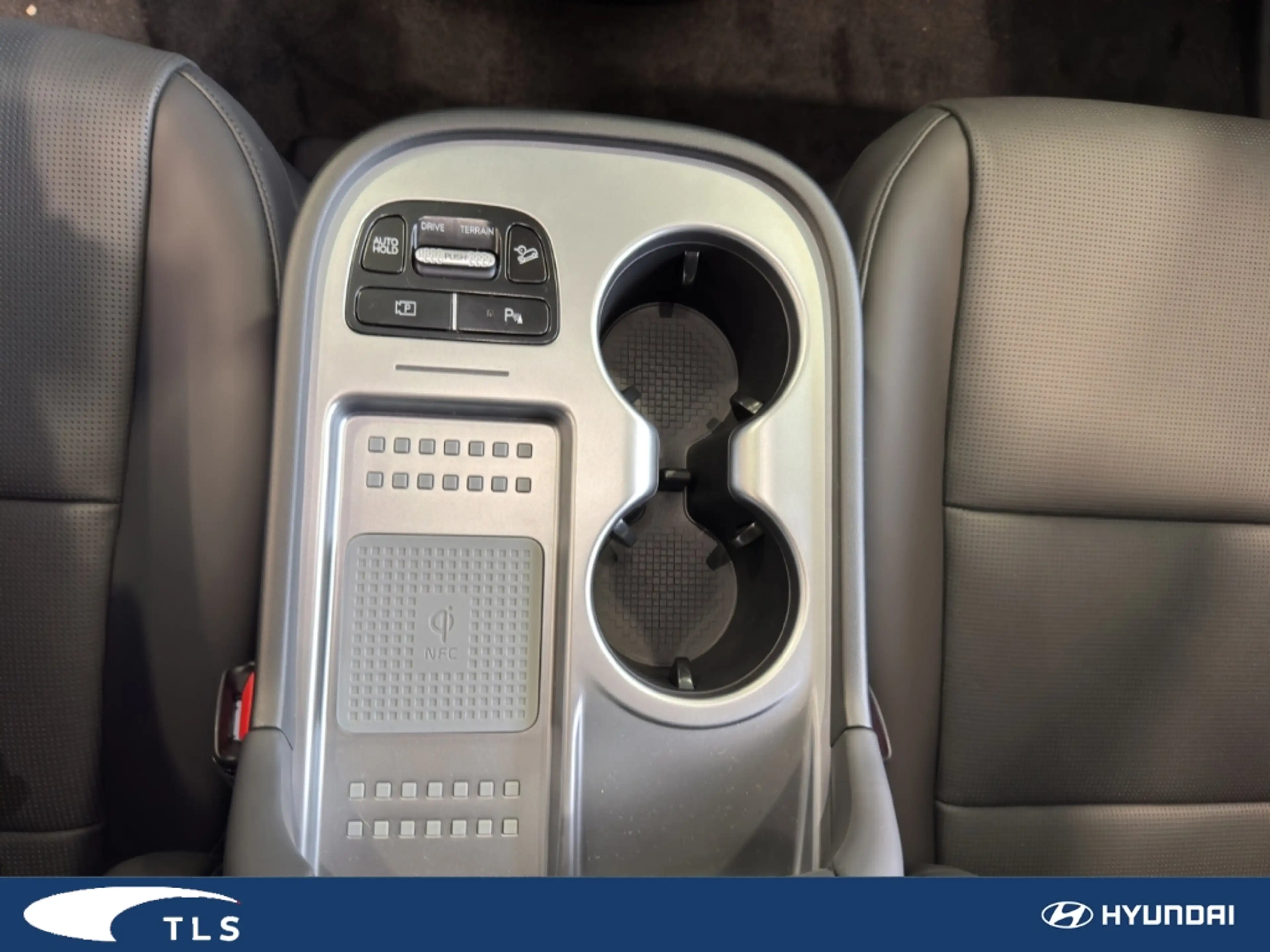 Hyundai IONIQ 9 226 kW 4WD Uniq HUD Niveau El. Fondsitzverst. El. — photo 12