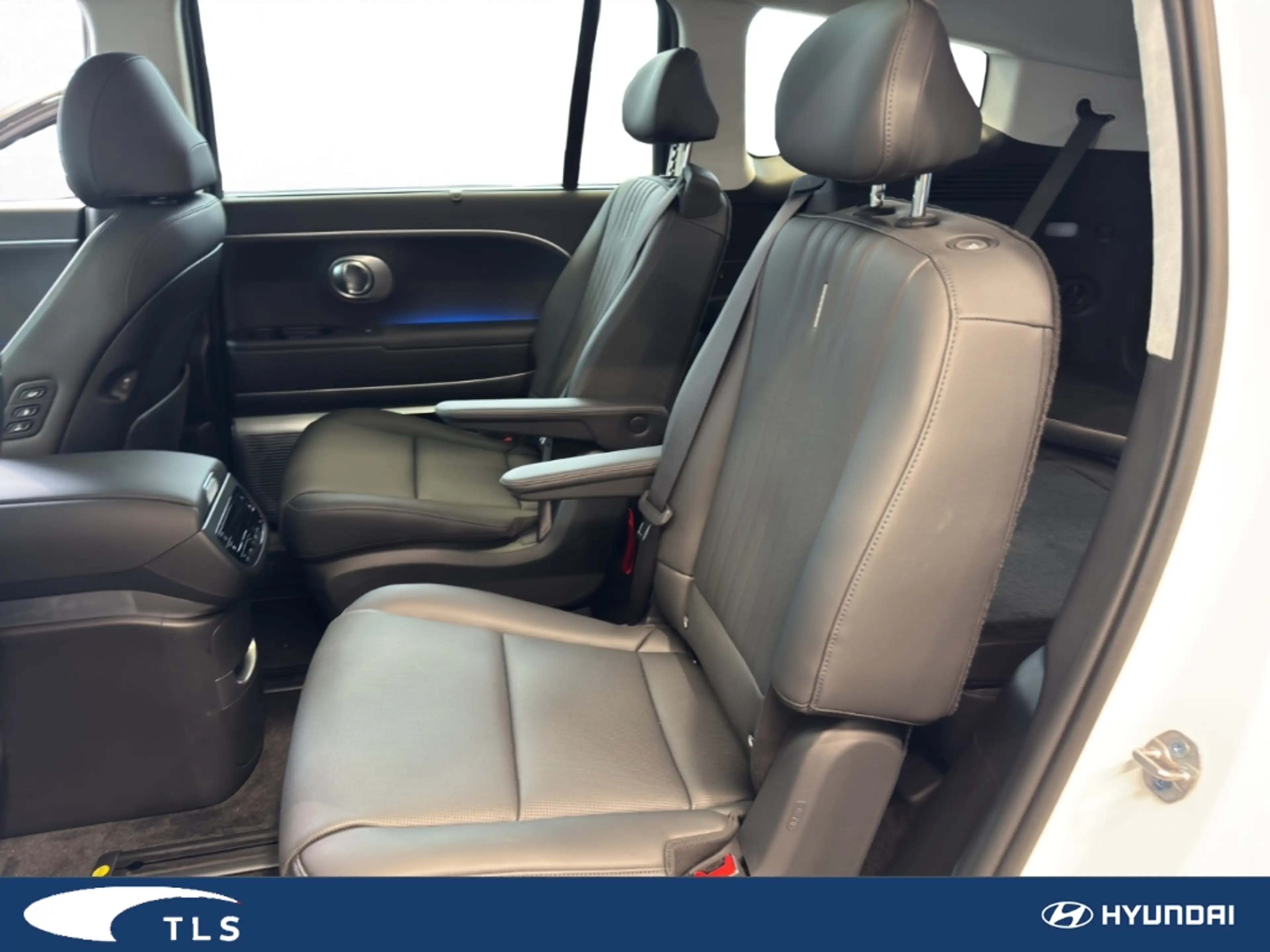 Hyundai IONIQ 9 226 kW 4WD Uniq HUD Niveau El. Fondsitzverst. El. — photo 13