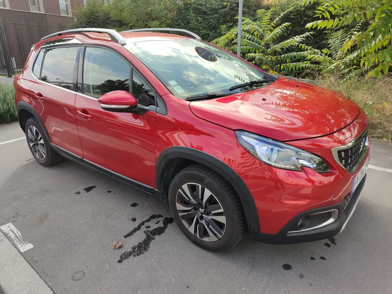 Peugeot 2008 PureTech 100 S\u0026S BVM6 Allure