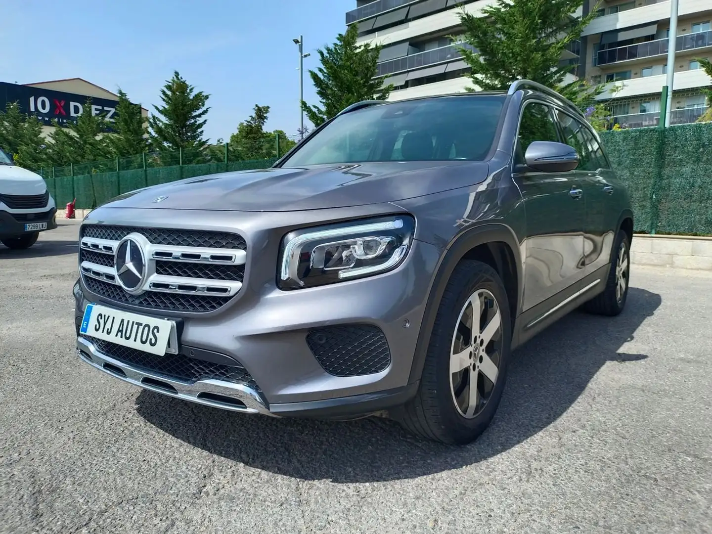 Mercedes-Benz GLB 200 7G-DCT Grijs - 1