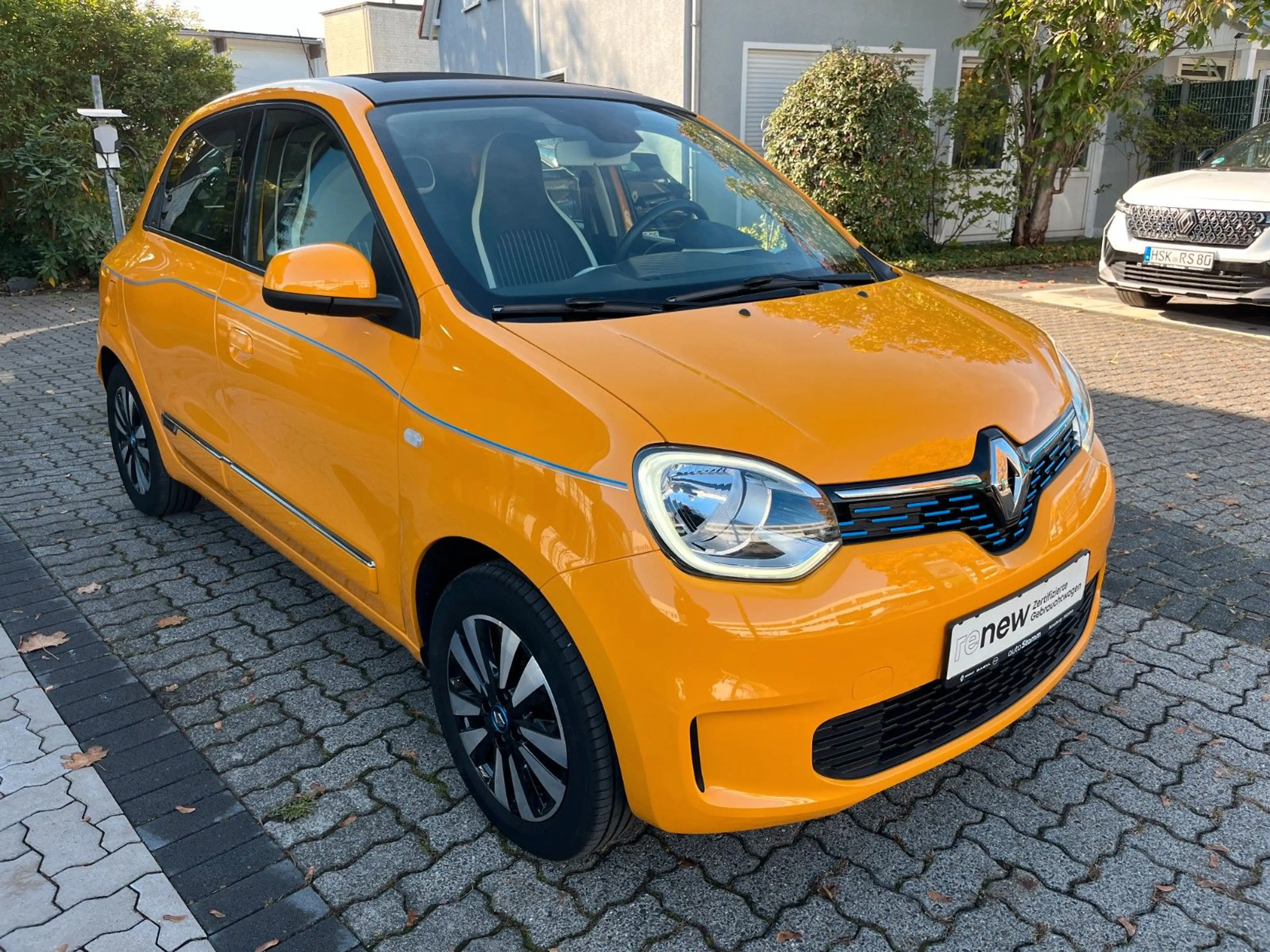 Renault Twingo Intens Electric Faltdach Klima Cam SHZ 1H — photo 9