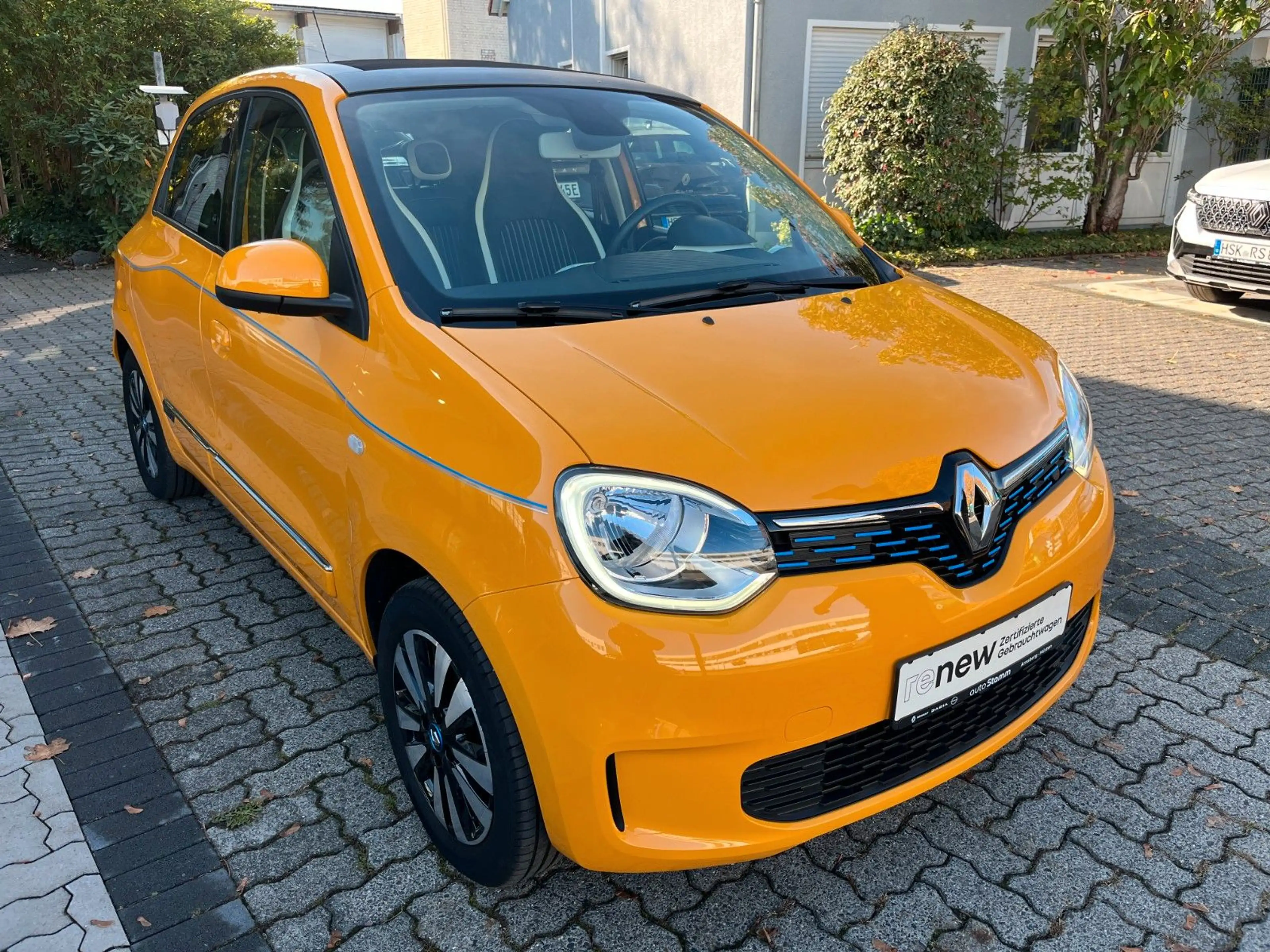 Renault Twingo Intens Electric Faltdach Klima Cam SHZ 1H — photo 8