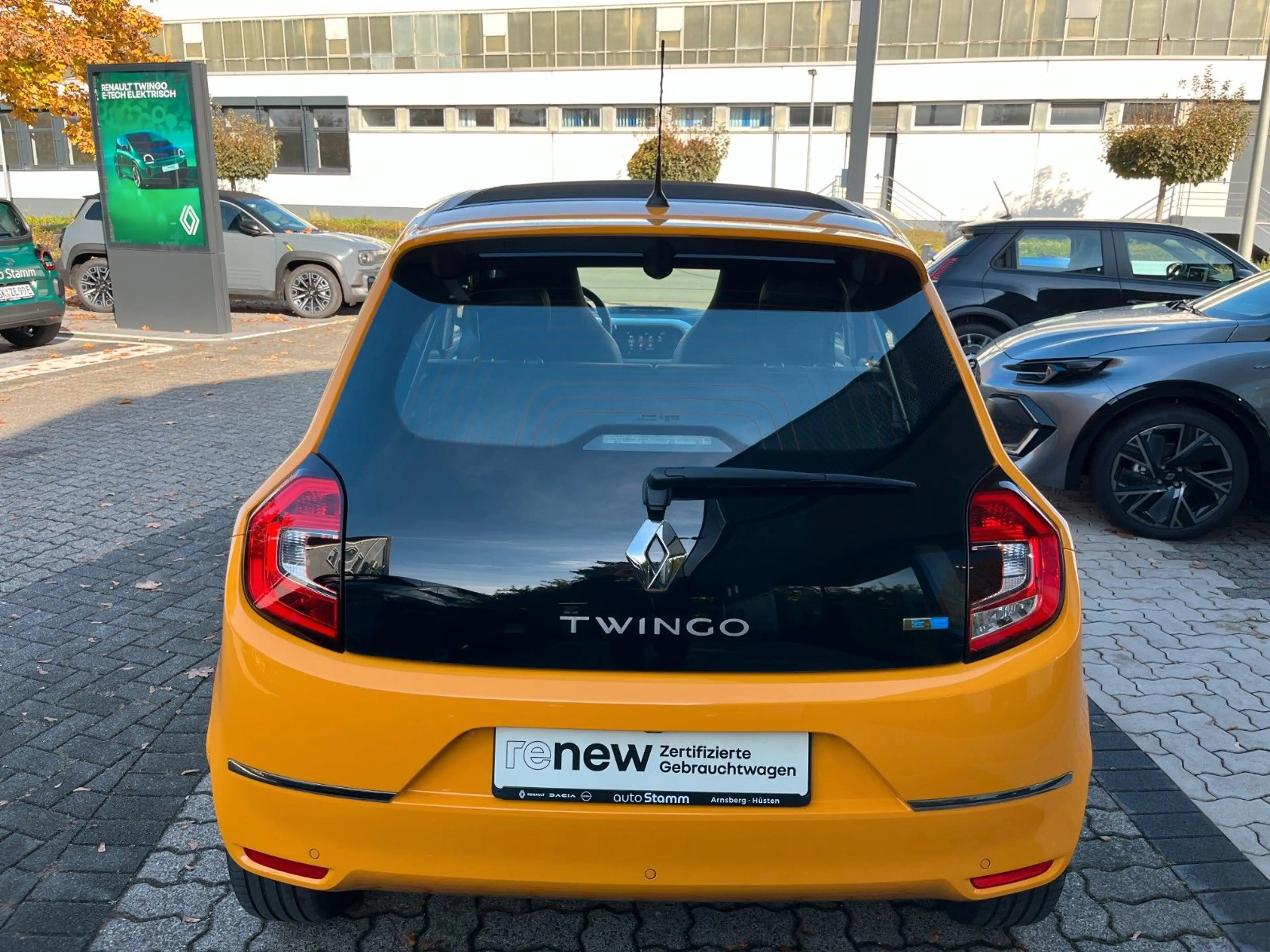 Renault Twingo Intens Electric Faltdach Klima Cam SHZ 1H — photo 5