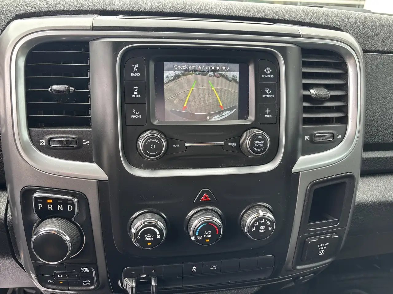 RAM 1500 снимка RAM 1500