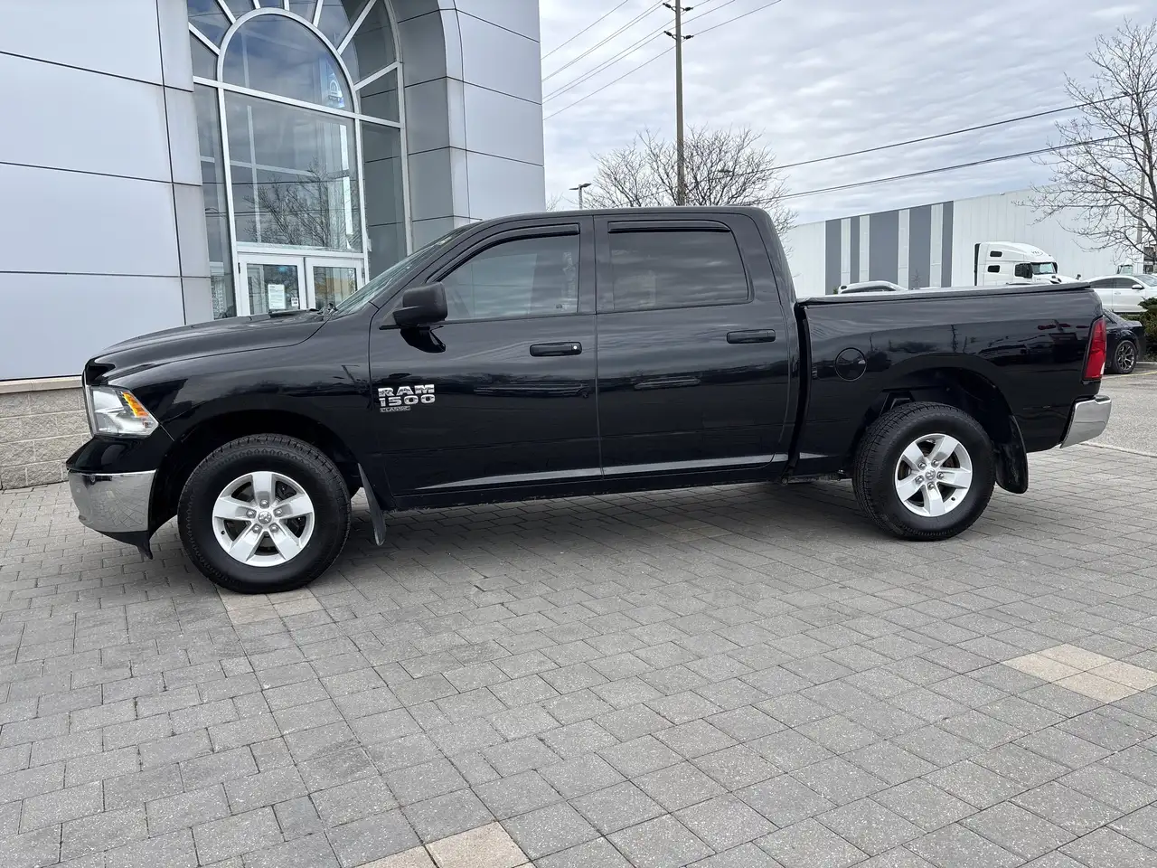 RAM 1500 снимка RAM 1500