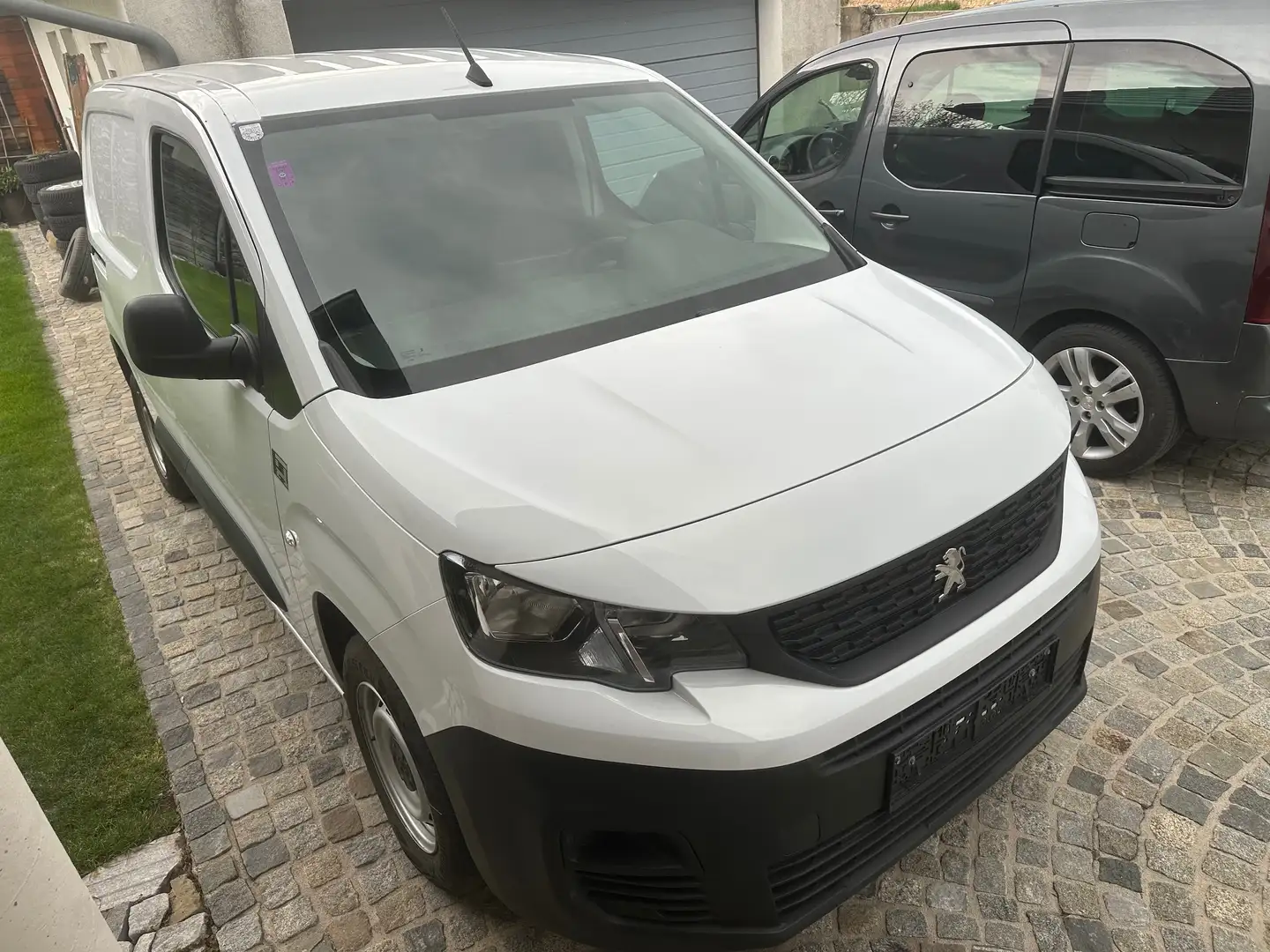 Peugeot Partner 1.5 HDi Weiß - 1