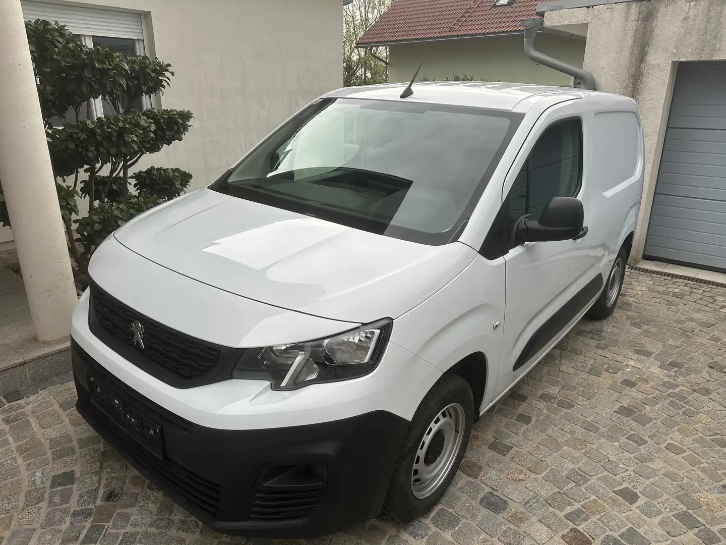 Peugeot Partner 1.5 HDi Weiß - 2