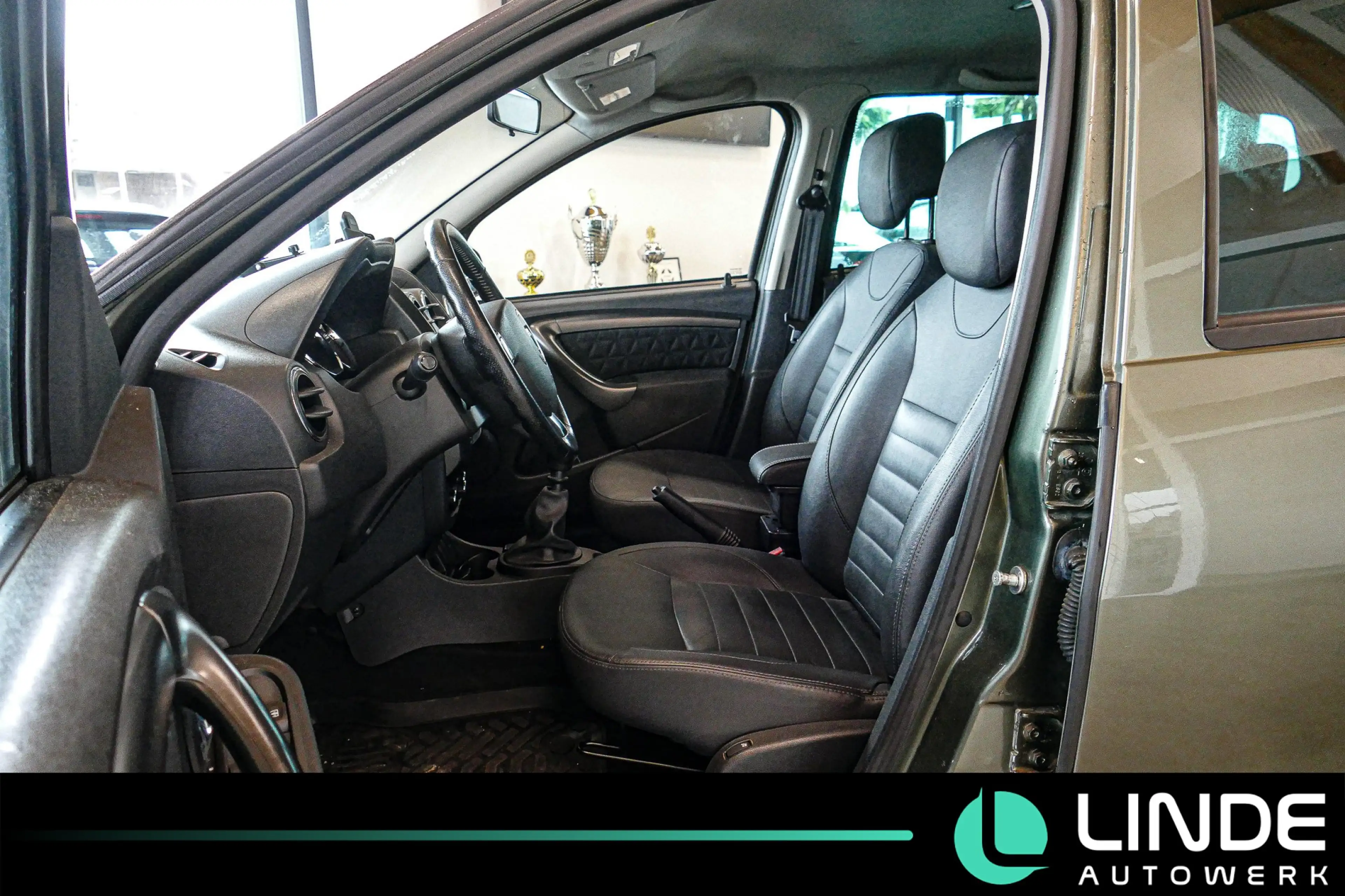 Dacia Duster 4x2 Prestige |LEDER|KLIMA|TEMPO.|PDC|AHK — photo 12