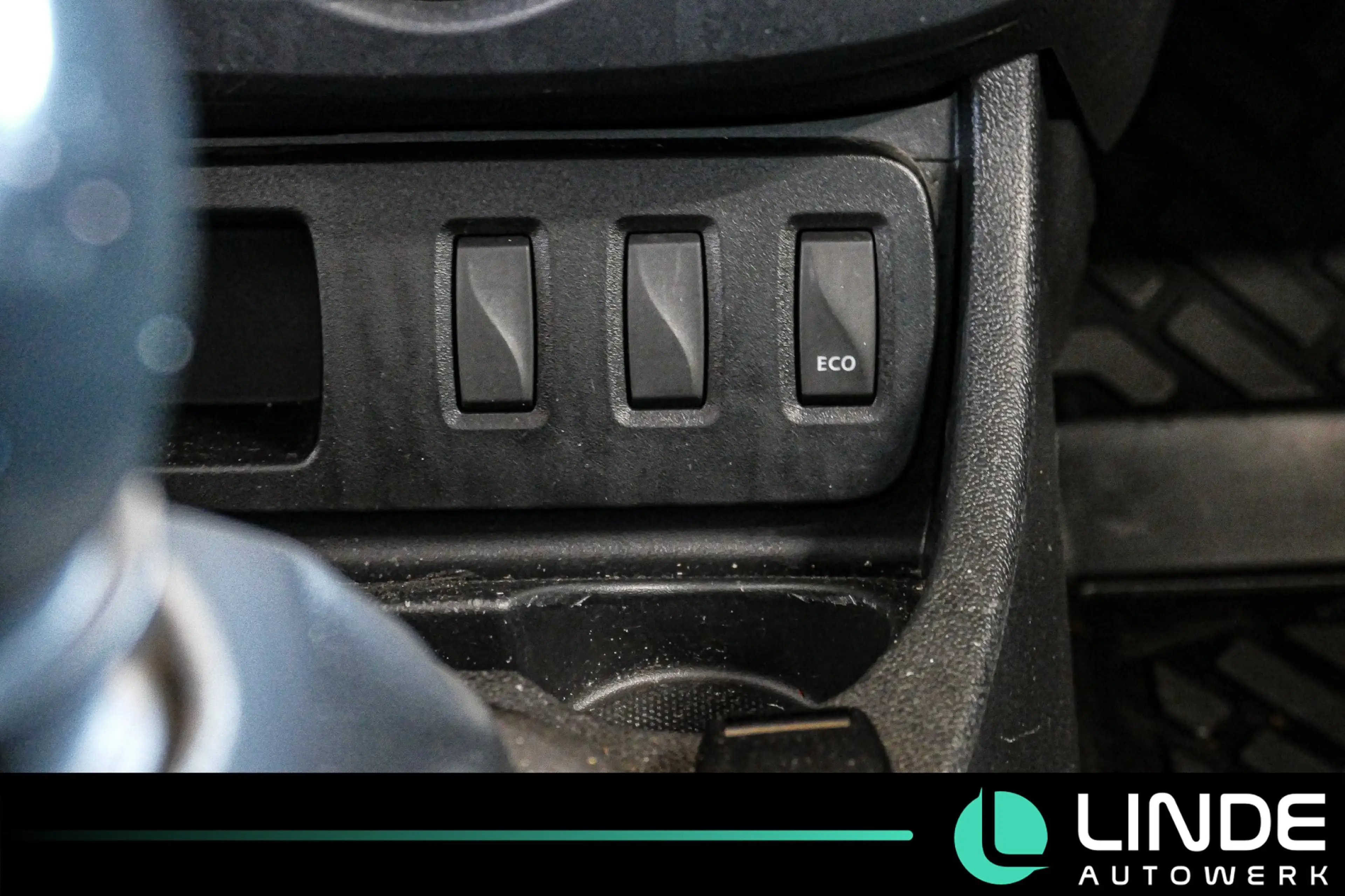 Dacia Duster 4x2 Prestige |LEDER|KLIMA|TEMPO.|PDC|AHK — photo 15