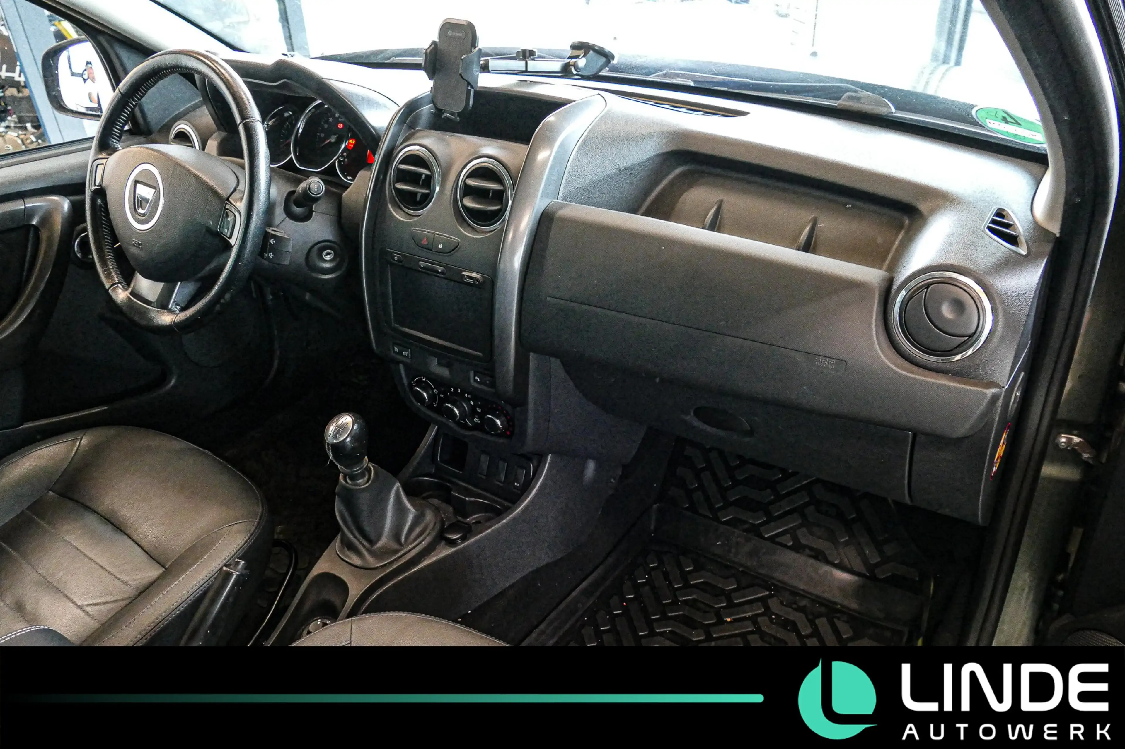 Dacia Duster 4x2 Prestige |LEDER|KLIMA|TEMPO.|PDC|AHK — photo 9