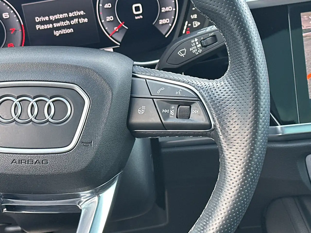 Audi Q3 снимка Audi Q3