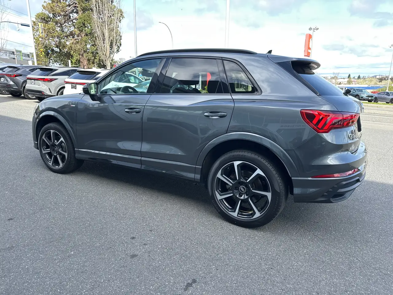 Audi Q3 снимка Audi Q3