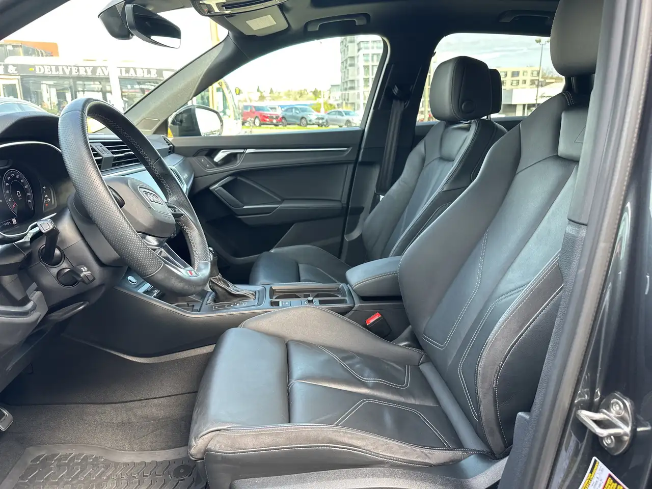 Audi Q3 снимка Audi Q3