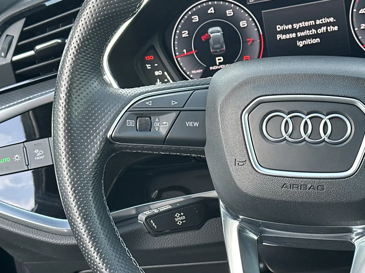 Audi Q3 снимка Audi Q3