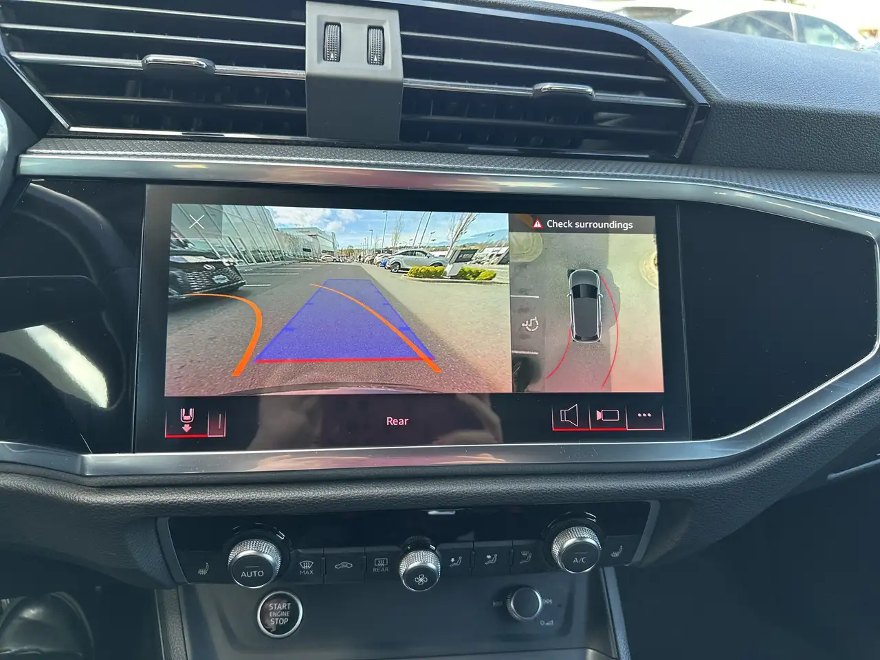 Audi Q3 снимка Audi Q3