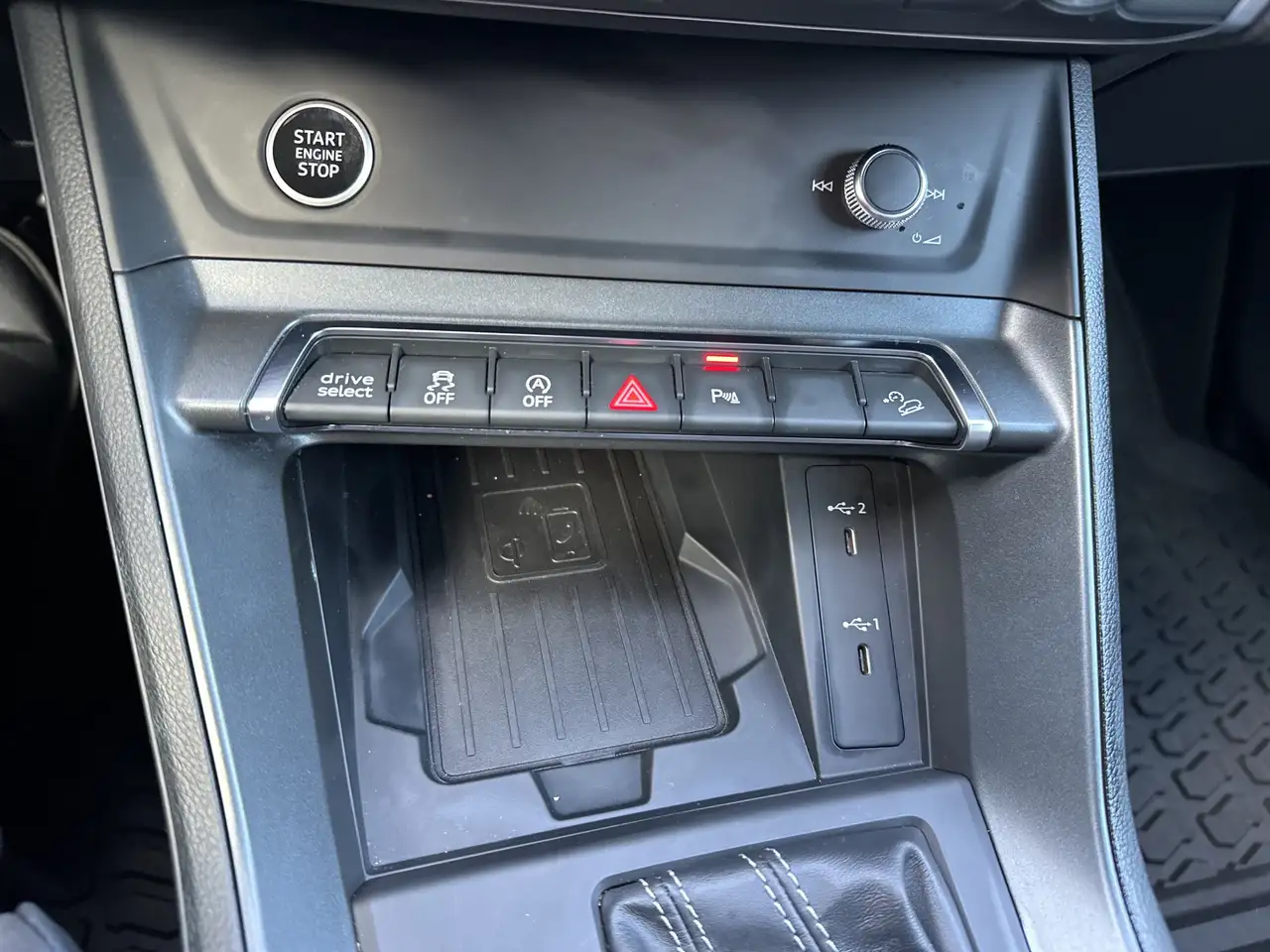 Audi Q3 снимка Audi Q3