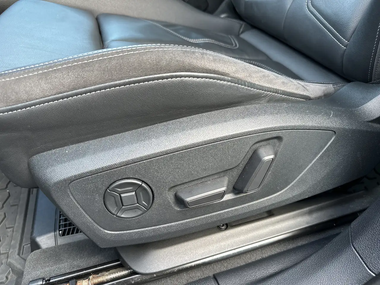 Audi Q3 снимка Audi Q3