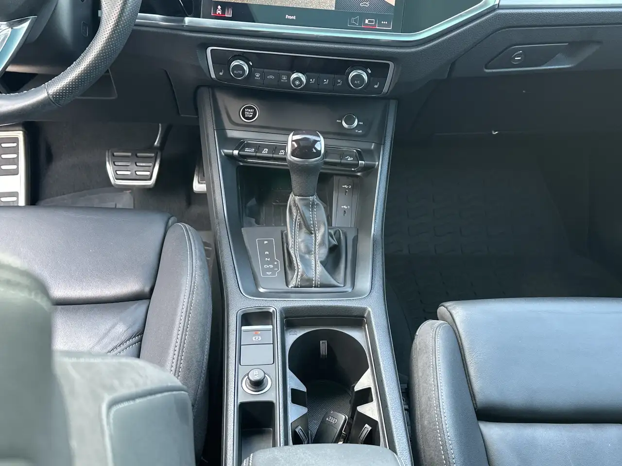 Audi Q3 снимка Audi Q3