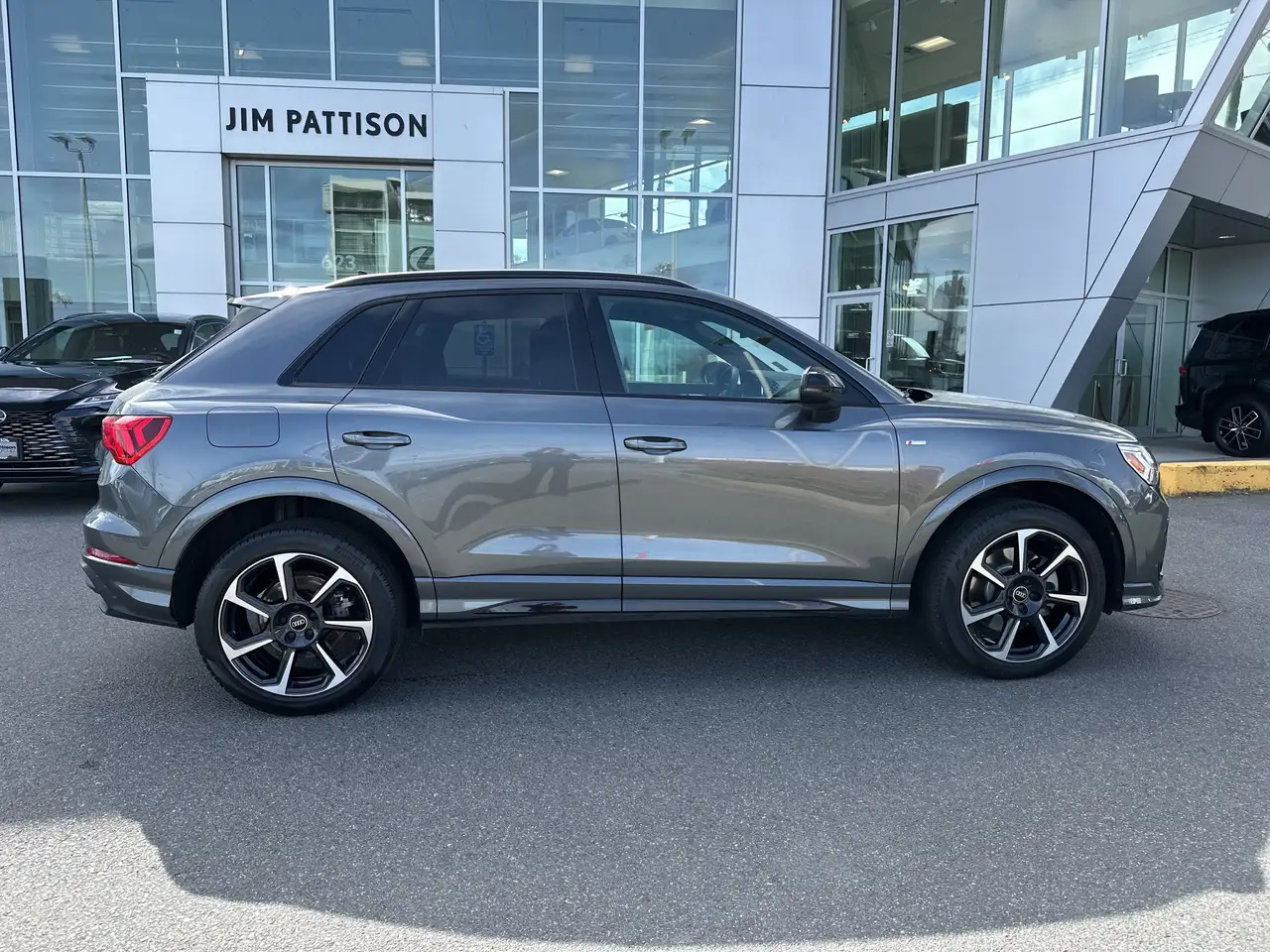 Audi Q3 снимка Audi Q3
