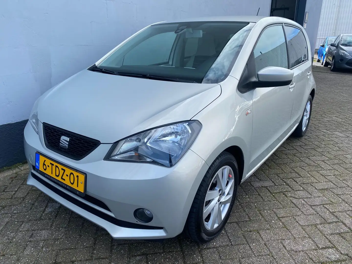 SEAT Mii 1.0 Chill Out - Airco - LMV Grey - 1