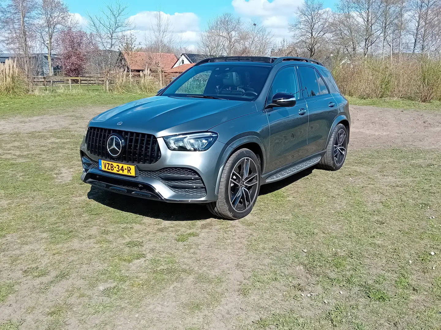 Mercedes-Benz GLE 400 D 4MATIC 3x AMG Pakket!! Vol Opties!! Luchtvering! Šedá - 1