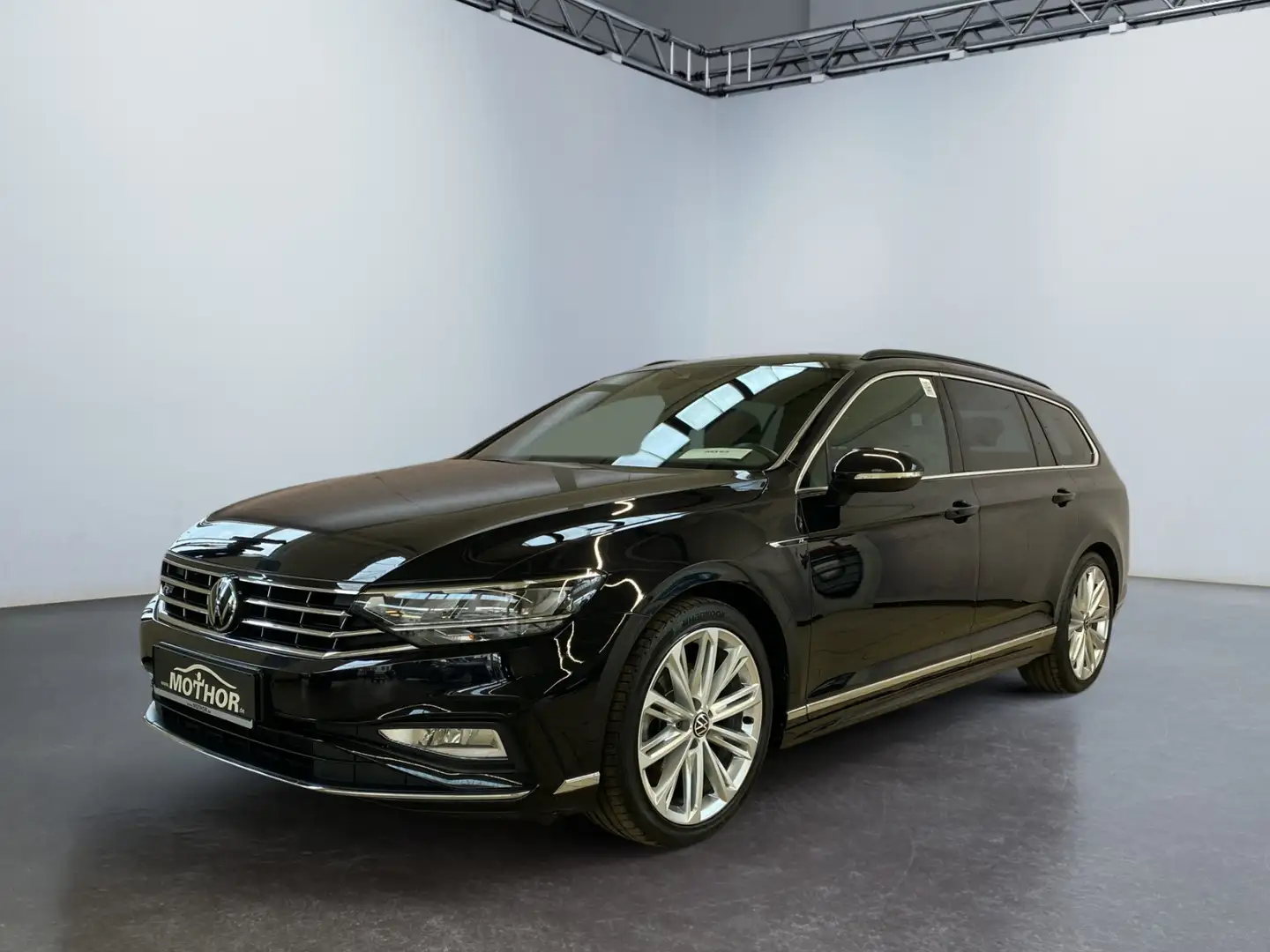 Volkswagen Passat Variant R-Line 2.0 TDI DSG ACC LED NAVI Schwarz - 2
