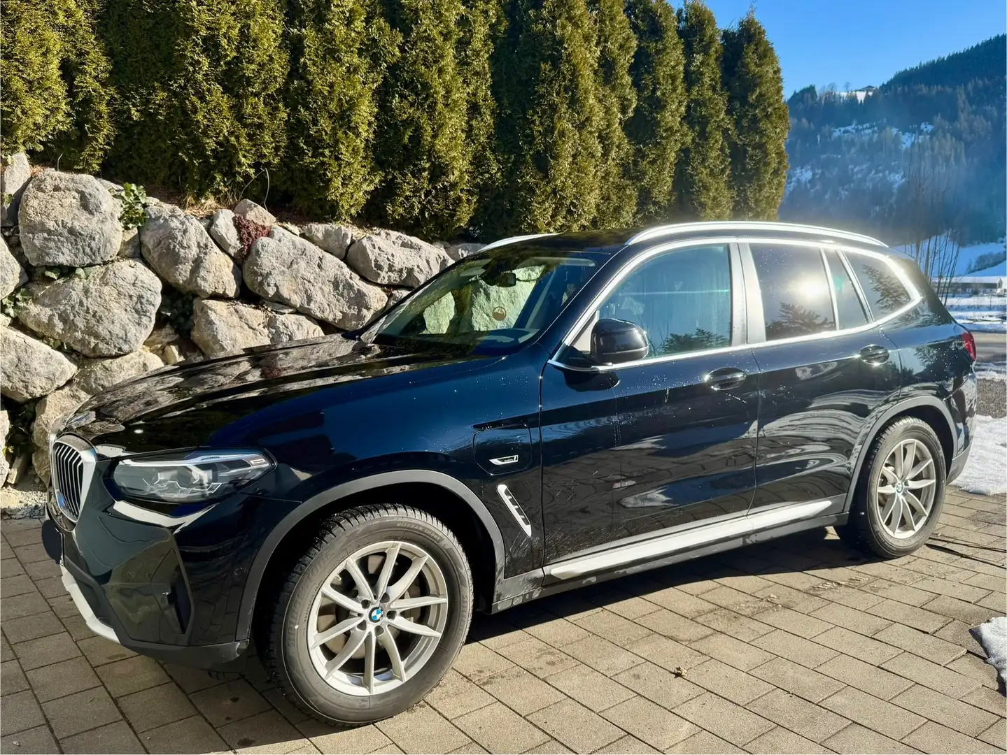 BMW X3 X3+Plug-In-Hybrid+xDrive30e+Aut. Schwarz - 2