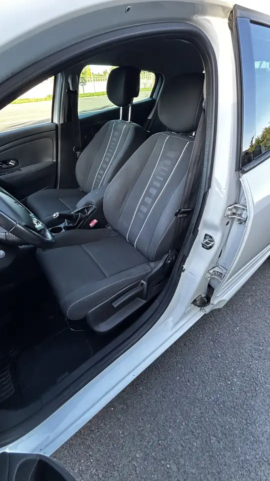Renault Megane Berline — photo 14