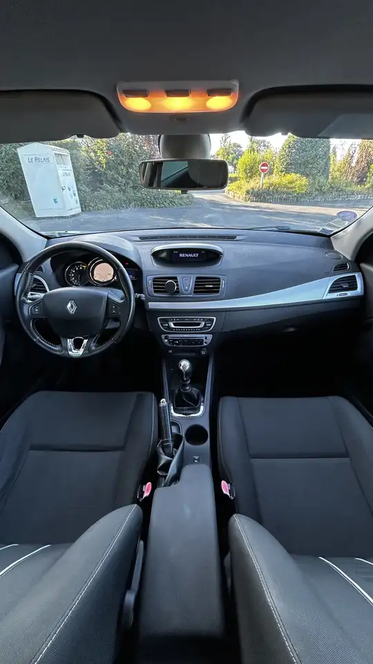 Renault Megane Berline — photo 19