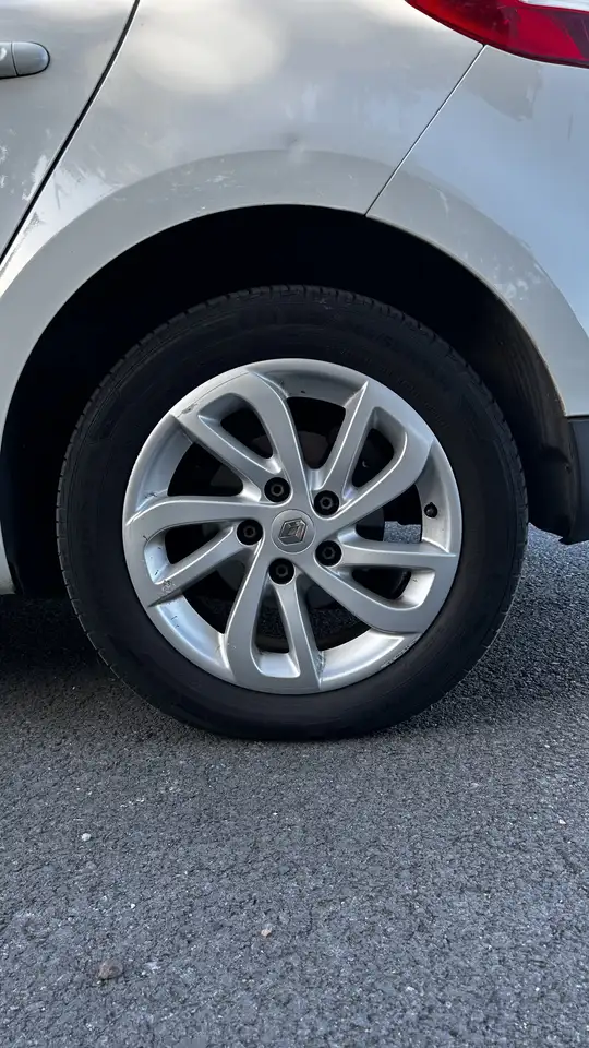 Renault Megane Berline — photo 11