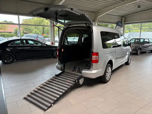 Volkswagen Caddy 2.0TDI Behindertengerecht/Rampe
