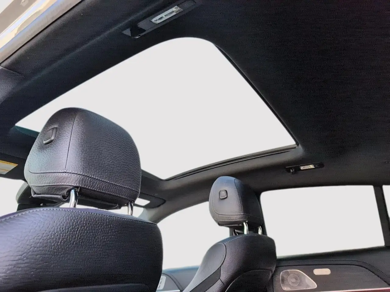 Mercedes-Benz GLE снимка Mercedes-Benz GLE
