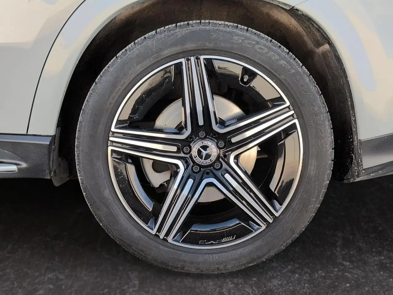 Mercedes-Benz GLE снимка Mercedes-Benz GLE